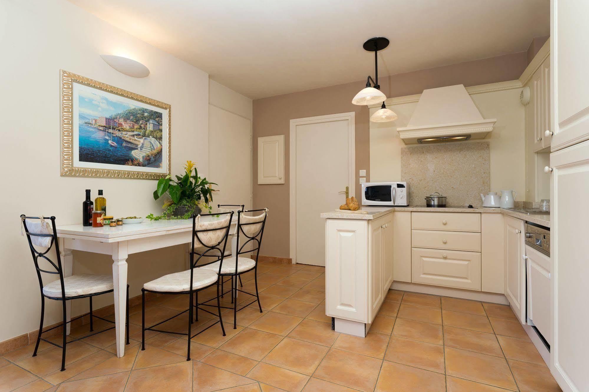 Madame Vacances Domaine Du Provence Country Club Service Premium Saumane-de-Vaucluse Екстериор снимка