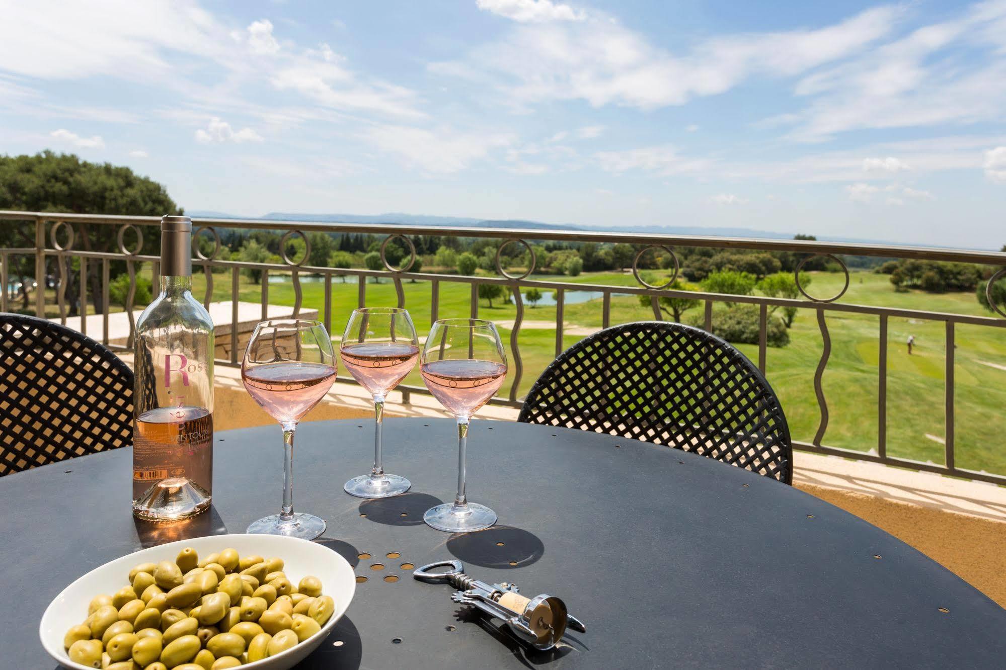 Madame Vacances Domaine Du Provence Country Club Service Premium Saumane-de-Vaucluse Екстериор снимка